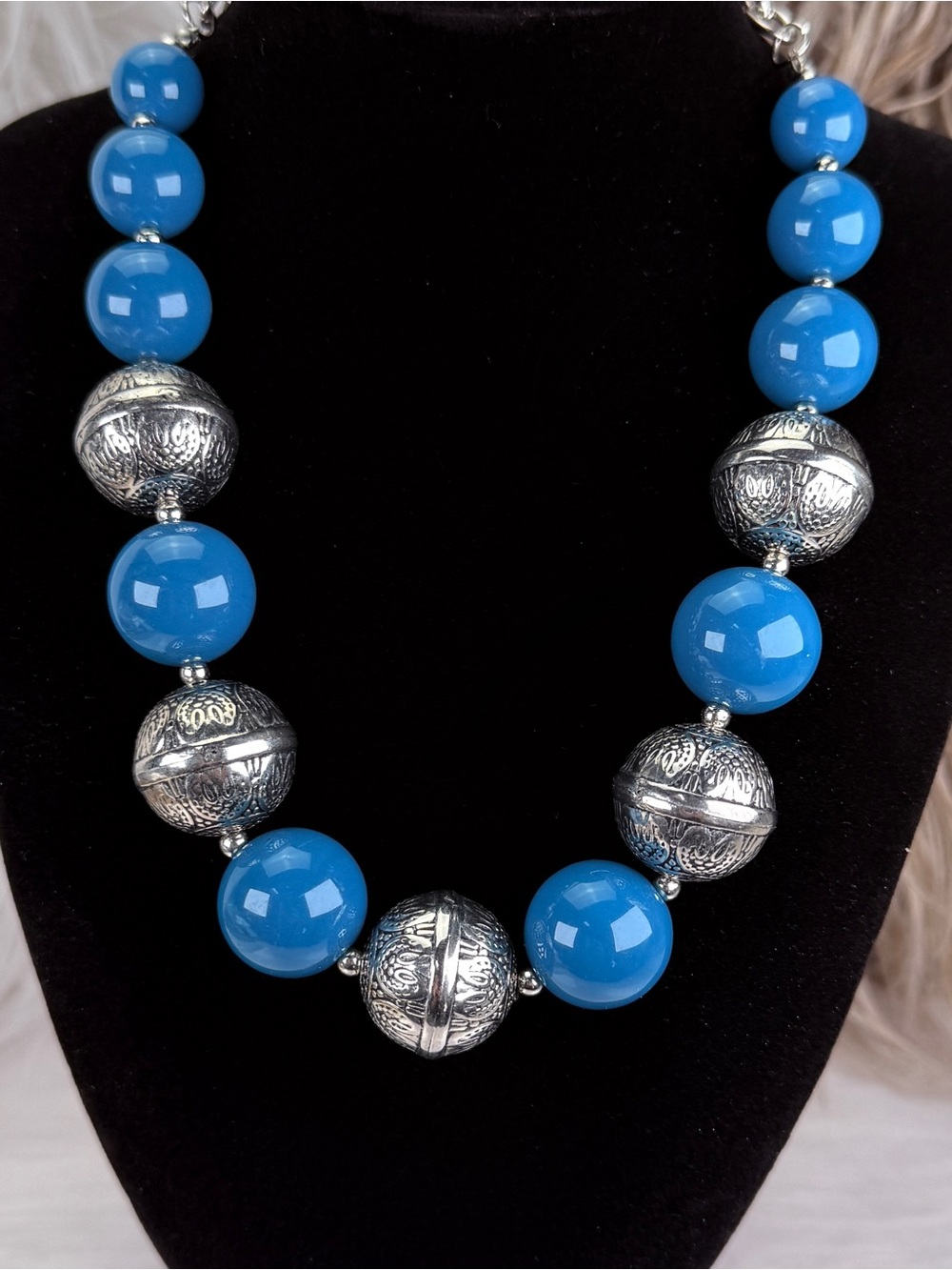 Blue Beaded Silver Tone Statement 16” Necklace Embossed Orb Costume Jewelry